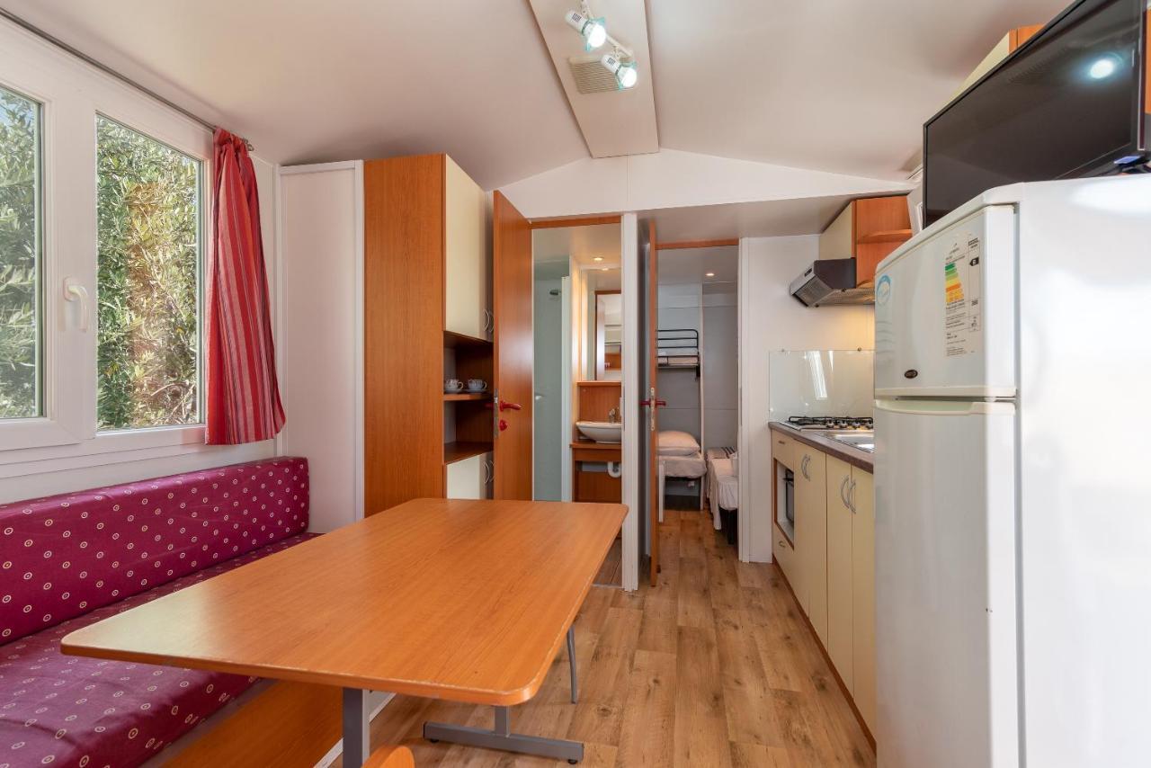 'Olive Grove' Camping House-Near The Beach Divulje المظهر الخارجي الصورة