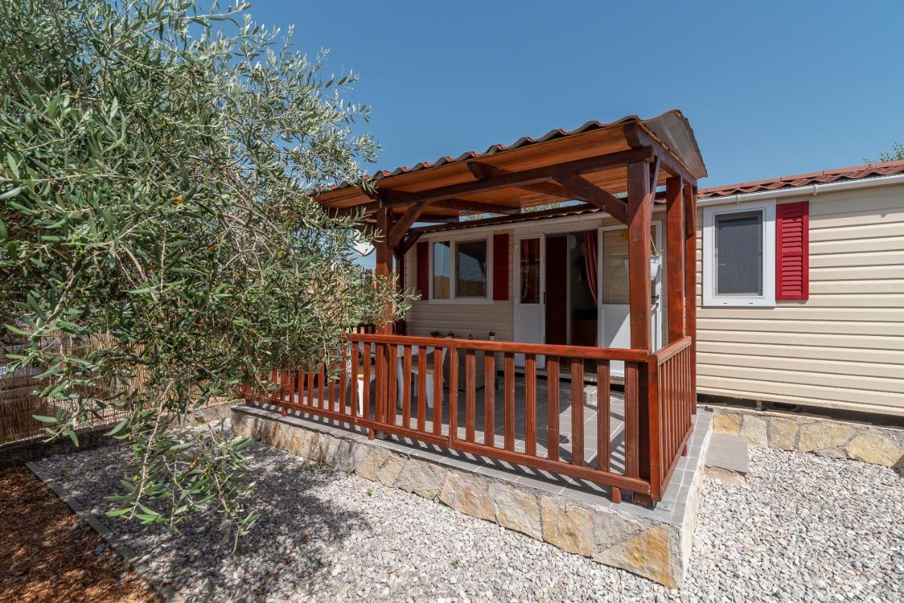 'Olive Grove' Camping House-Near The Beach Divulje المظهر الخارجي الصورة