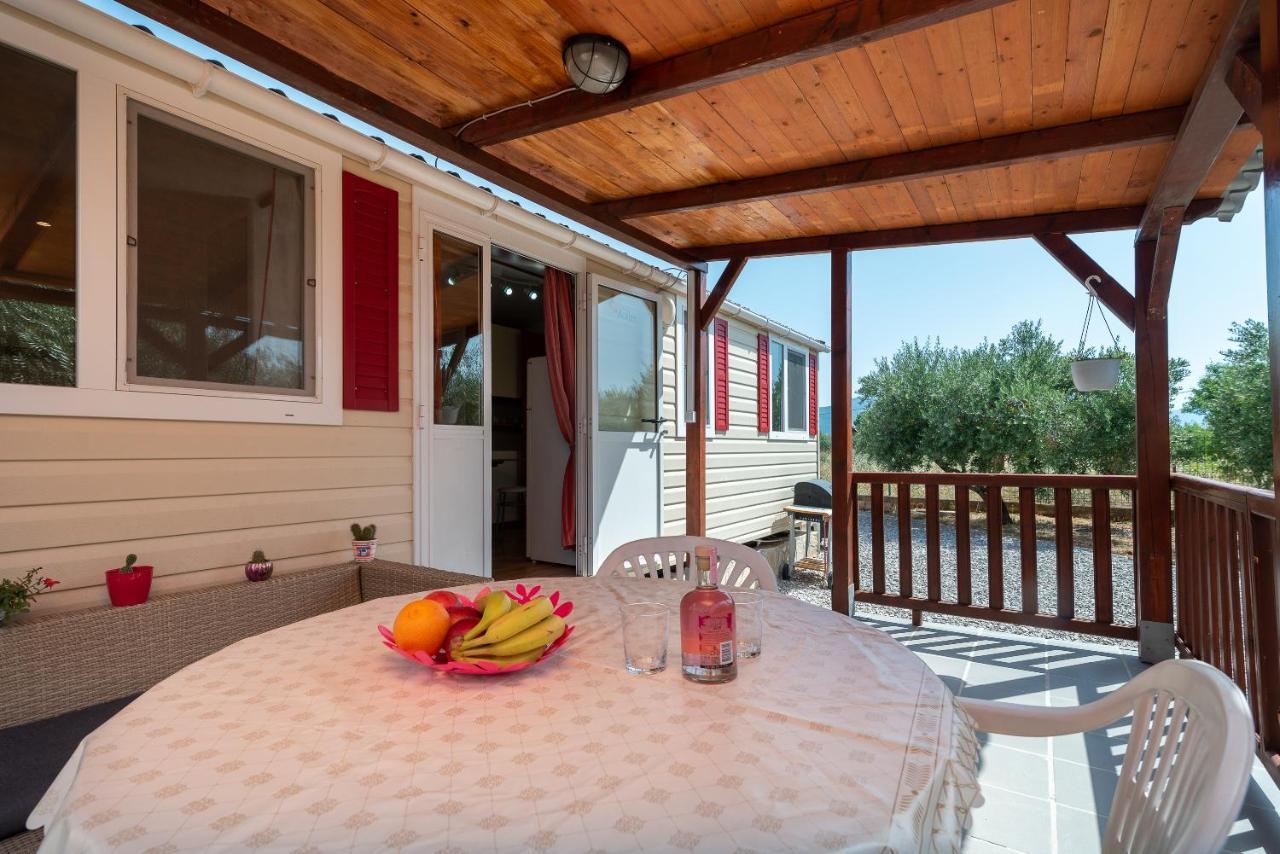 'Olive Grove' Camping House-Near The Beach Divulje المظهر الخارجي الصورة