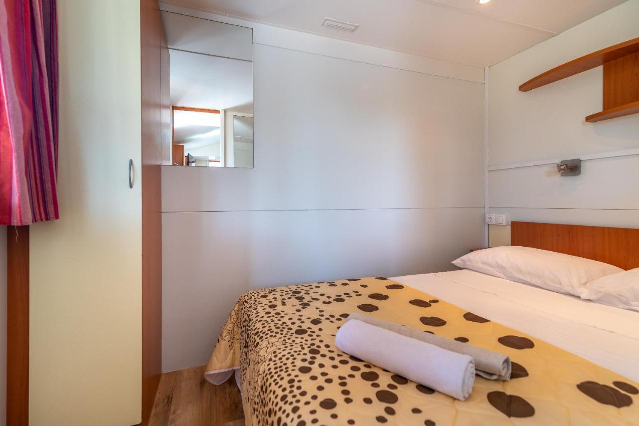 'Olive Grove' Camping House-Near The Beach Divulje المظهر الخارجي الصورة