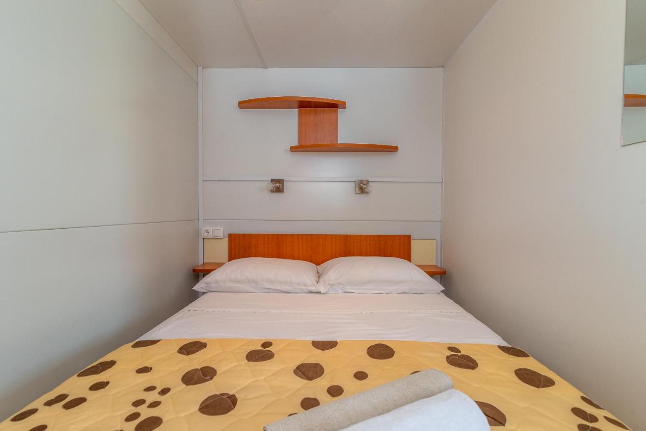 'Olive Grove' Camping House-Near The Beach Divulje المظهر الخارجي الصورة